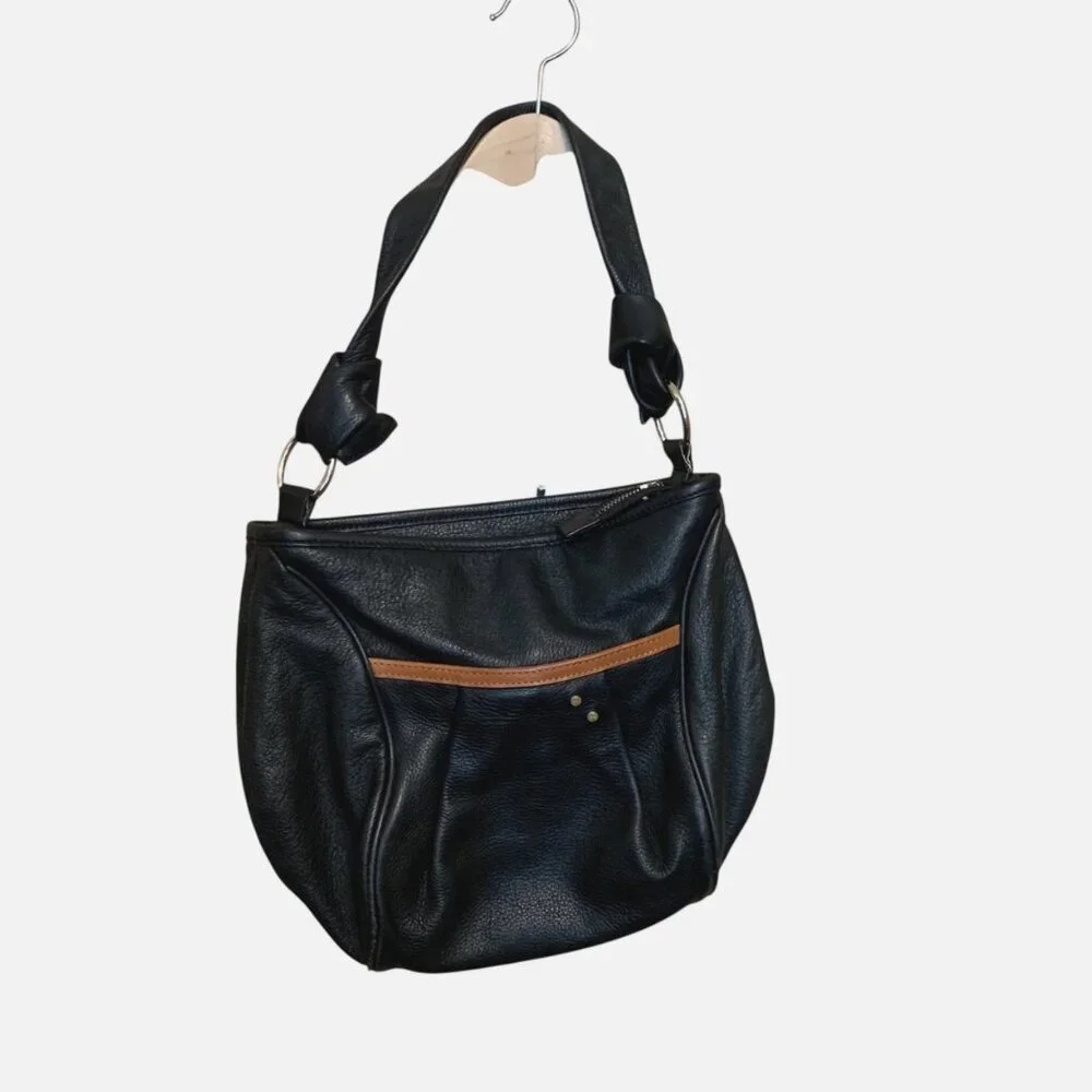 Tre Vero sophisticated leather